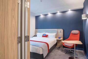 Фото номера Двухместный номер с 1 кроватью - Для некурящих Отель Holiday Inn Express - Yerevan г. Ереван 16