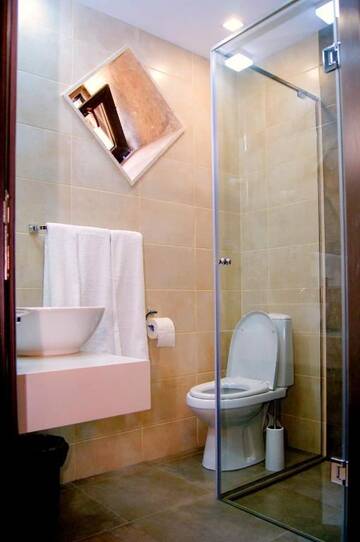 Фото номера Суперлюкс с кроватью размера &quot;king-size&quot; Отель Moscow Boutique Hotel г. Ереван 25