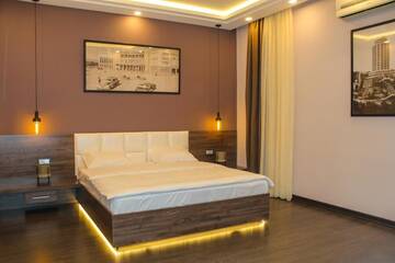 Фото номера Суперлюкс с кроватью размера &quot;king-size&quot; Отель Moscow Boutique Hotel г. Ереван 23