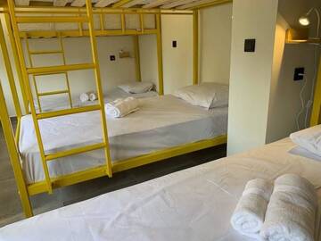 Фото номера Кровать в общем 6-местном номере Хостелы Duck Hostel г. Ереван 3