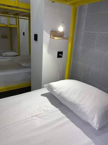 Фото номера Кровать в общем 6-местном номере Хостелы Duck Hostel г. Ереван 5