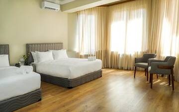 Фото номера Улучшенный семейный номер Отель Teryan Pushkin Apart Hotel г. Ереван 7