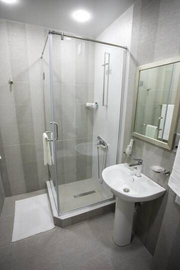 Фото номера Двухместный номер Делюкс с 1 кроватью Отель Nork Hotel г. Ереван 14