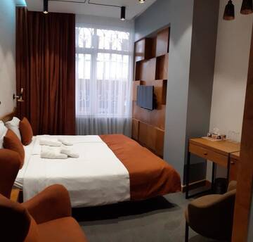 Фото номера Стандартный двухместный номер с 1 кроватью Мини-отель R&amp;R Hotel г. Ереван 4