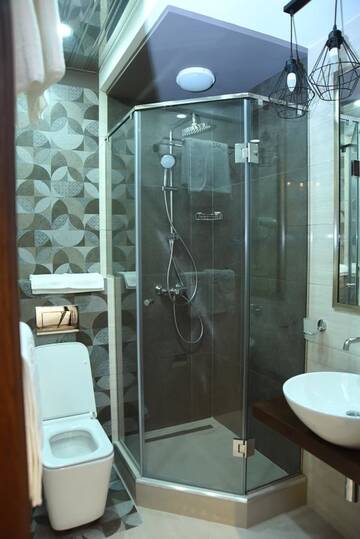 Фото номера Двухместный номер эконом-класса с 1 кроватью Мини-отель R&amp;R Hotel г. Ереван 8