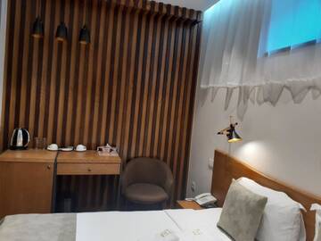 Фото номера Двухместный номер эконом-класса с 1 кроватью Мини-отель R&amp;R Hotel г. Ереван 12