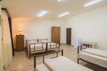 Фото номера Четырехместный номер &quot;Комфорт&quot; Хостелы Tatev Hotel and Tours г. Ереван 8