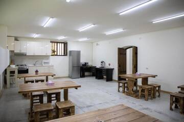 Фото номера Четырехместный номер с собственной ванной комнатой Хостелы Tatev Hotel and Tours г. Ереван 27