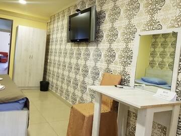 Фото номера Стандартный семейный номер Хостелы 5X5 Hostel Yerevan г. Ереван 4