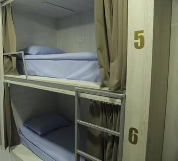 Фото номера Кровать в общем номере для мужчин Хостелы 5X5 Hostel Yerevan г. Ереван 4