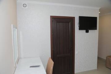 Фото номера Стандартный семейный номер Хостелы 5X5 Hostel Yerevan г. Ереван 2