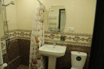 Фото номера Кровать в общем номере для мужчин Хостелы 5X5 Hostel Yerevan г. Ереван 2