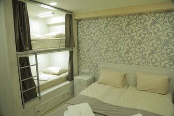 Фото номера Стандартный семейный номер Хостелы 5X5 Hostel Yerevan г. Ереван 5