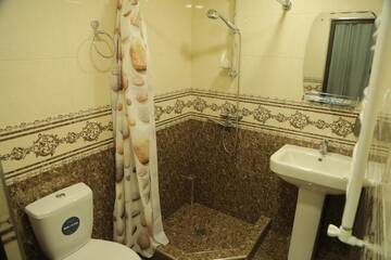 Фото номера Стандартный семейный номер Хостелы 5X5 Hostel Yerevan г. Ереван 4