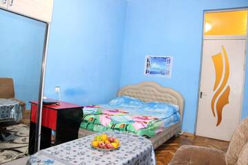 Фото номера Номер с кроватью размера «queen-size» и балконом Хостелы KARSON FAMILY HOSTEL &amp; GUEST HOUSE г. Ереван 12