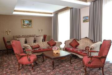 Фото номера Улучшенный люкс Отель Konyak Hotel г. Ереван 5