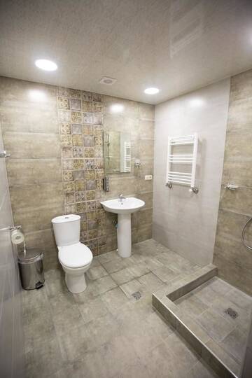 Фото номера Кровать в общем номере для женщин с 4 кроватями Хостелы Home Hostel г. Ереван 3