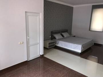 Фото номера Cемейный номер с собственной ванной комнатой Хостелы Liko Hostel г. Ереван 6