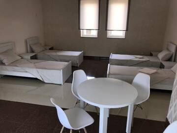 Фото номера Четырехместный номер с собственной ванной комнатой Хостелы Liko Hostel г. Ереван 7