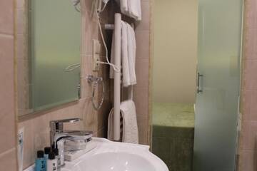 Фото номера Одноместный номер Отель Regard Hotel г. Ереван 25
