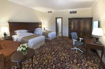 Фото номера Стандартный люкс Отель Ani Grand Hotel Yerevan г. Ереван 3