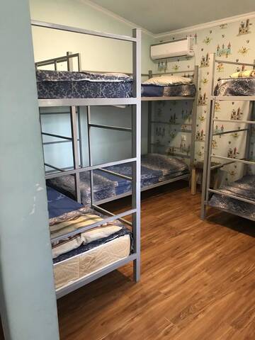Фото номера Общий номер для мужчин и женщин с 8 кроватями Хостелы New Yerevan г. Ереван 7