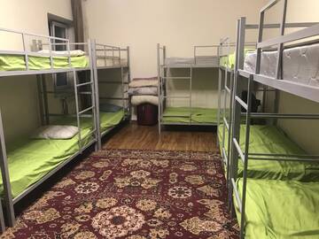 Фото номера Спальное место на двухъярусной кровати в общем номере для мужчин и женщин Хостелы New Yerevan г. Ереван 2