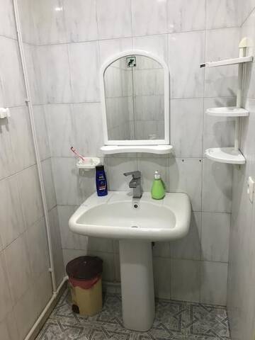Фото номера Спальное место на двухъярусной кровати в общем номере для мужчин и женщин Хостелы New Yerevan г. Ереван 6