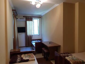 Фото номера Трехместный номер Отель RP Hotel г. Ереван 3