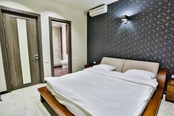 Фото номера Номер-студио с балконом Отель Ibiza Hotel г. Ереван 2