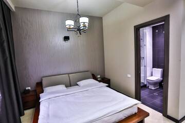 Фото номера Бюджетный двухместный номер с 1 кроватью Отель Ibiza Hotel г. Ереван 2