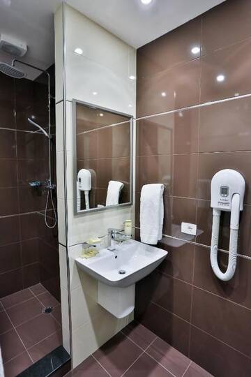 Фото номера Бюджетный двухместный номер с 1 кроватью Отель Ibiza Hotel г. Ереван 5