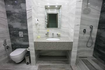 Фото номера Бюджетный двухместный номер с 1 кроватью Отель Ibiza Hotel г. Ереван 5