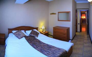 Фото номера Двухместный номер Делюкс с 1 кроватью Отель Park Avenue Hotel Yerevan г. Ереван 8
