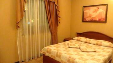 Фото номера Двухместный номер Делюкс с 1 кроватью Отель Park Avenue Hotel Yerevan г. Ереван 14