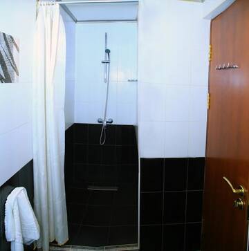 Фото номера Семейный номер Отель Park Avenue Hotel Yerevan г. Ереван 2