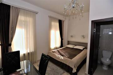 Фото номера Двухместный номер с 1 кроватью и собственной ванной комнатой Отель Comfort House Hotel and Tours г. Ереван 16