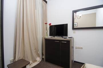 Фото номера Стандартный одноместный номер Отель City Centre Hotel By Picnic г. Ереван 7