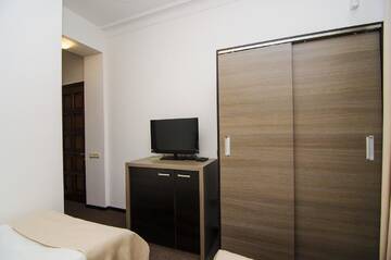 Фото номера Стандартный двухместный номер с 2 отдельными кроватями Отель City Centre Hotel By Picnic г. Ереван 14