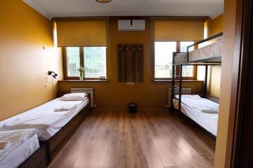 Фото номера Кровать в общем номере с 4 кроватями Хостелы Kantar Hostel г. Ереван 6