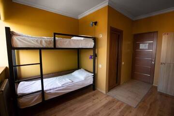 Фото номера Кровать в общем номере с 4 кроватями Хостелы Kantar Hostel г. Ереван 7