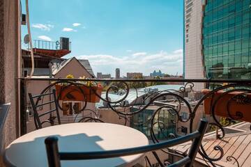 Фото номера Двухместный номер Делюкс с 1 кроватью Отель Kantar Hotel г. Ереван 6