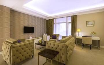Фото номера Люкс Отель Paris Hotel Yerevan г. Ереван 4