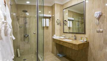 Фото номера Стандартный двухместный номер с 1 кроватью Отель Paris Hotel Yerevan г. Ереван 4