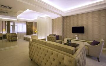 Фото номера Люкс Отель Paris Hotel Yerevan г. Ереван 5