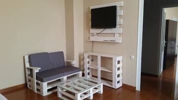 Фото номера Четырехместный номер с балконом Отель Benefice Mini-Hotel &amp; Tours г. Ереван 12