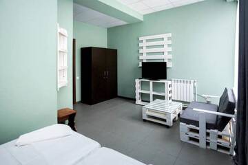 Фото номера Большой двухместный номер с 1 кроватью Отель Benefice Mini-Hotel &amp; Tours г. Ереван 10