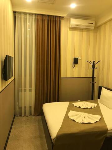 Фото номера Бюджетный двухместный номер с 1 кроватью Отель Eridana Hotel г. Ереван 3