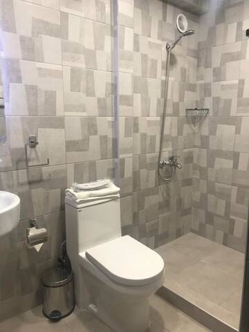 Фото номера Дом с 2 спальнями Отель Eridana Hotel г. Ереван 12