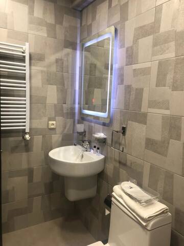 Фото номера Дом с 2 спальнями Отель Eridana Hotel г. Ереван 11